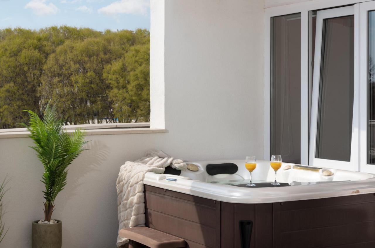 Glow Luxury Apartment With Terrace And Jacuzzi Split Exterior foto